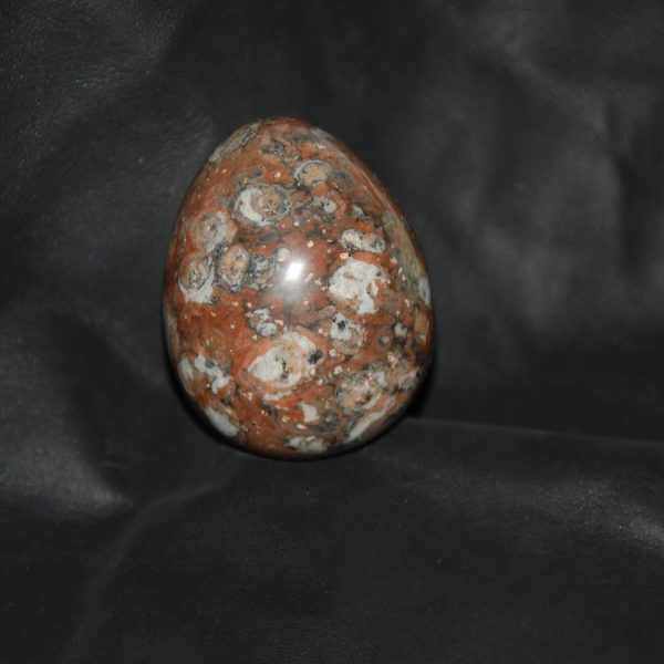 Яйцо из камня, яшма